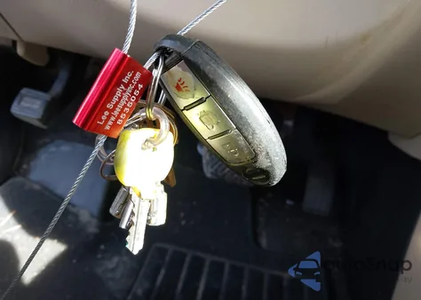 2017 Nissan Pathfinder Platinum from USA, damaged, VIN 5N1DR2MN2HC676755